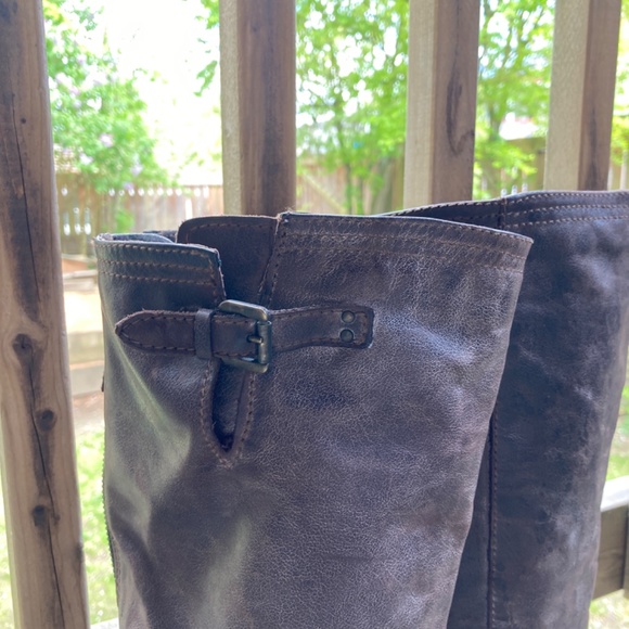 Tall Genuine Brown Leather Boot, Steve Madden, Size 9 - Picture 3 of 7